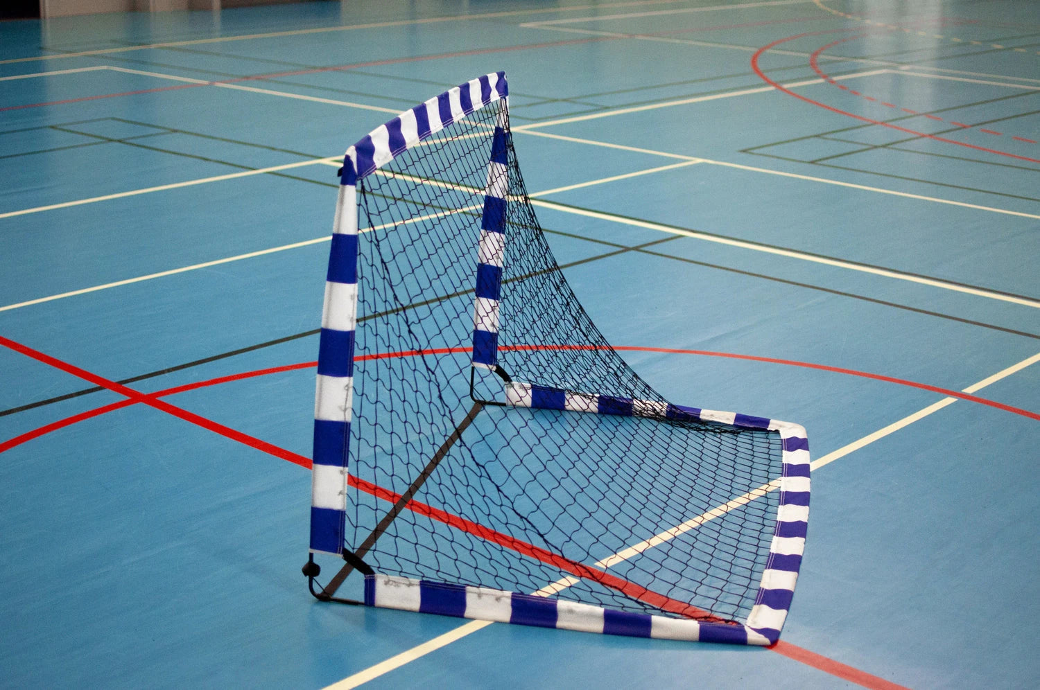 Ein Paar Pop Up Handballkäfige 1,4 x 1m - mit Aufbewahrungstasche