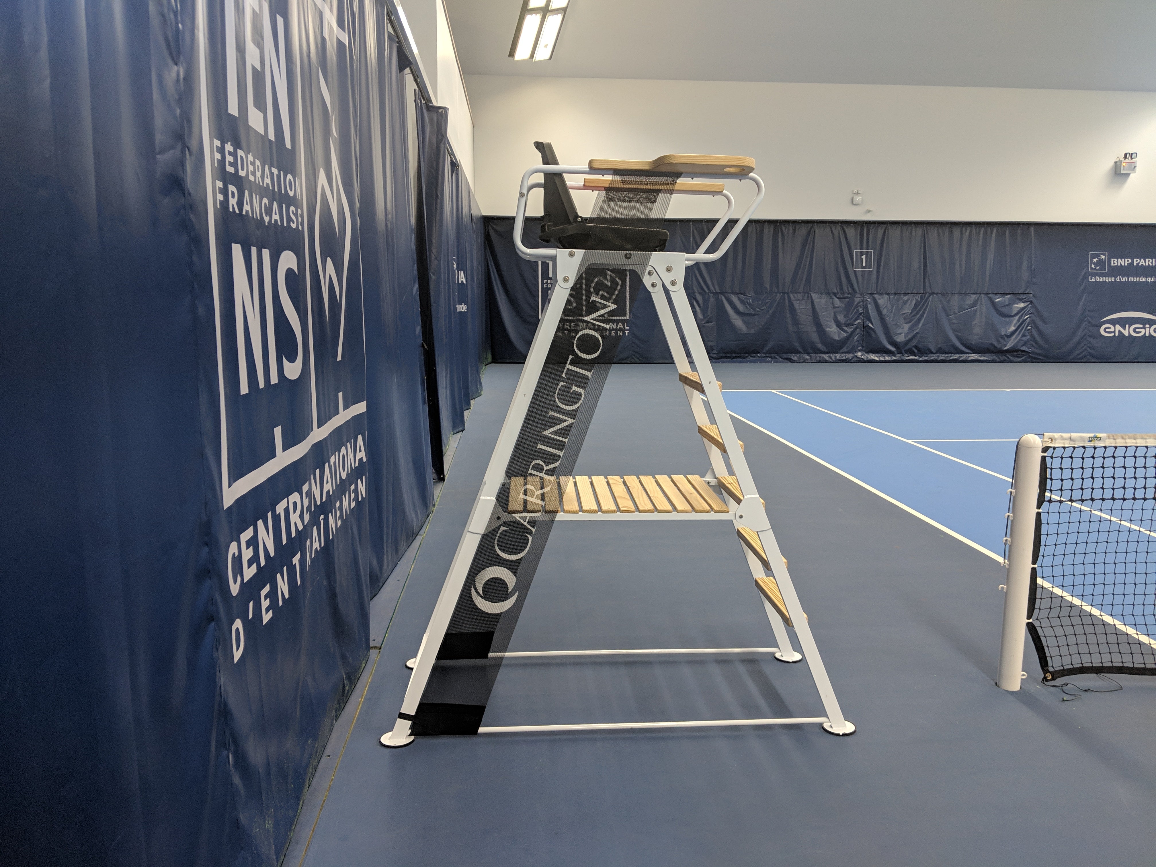 Tennis Schiedrichterstuhl ALU Weiss - Holzverkleidung