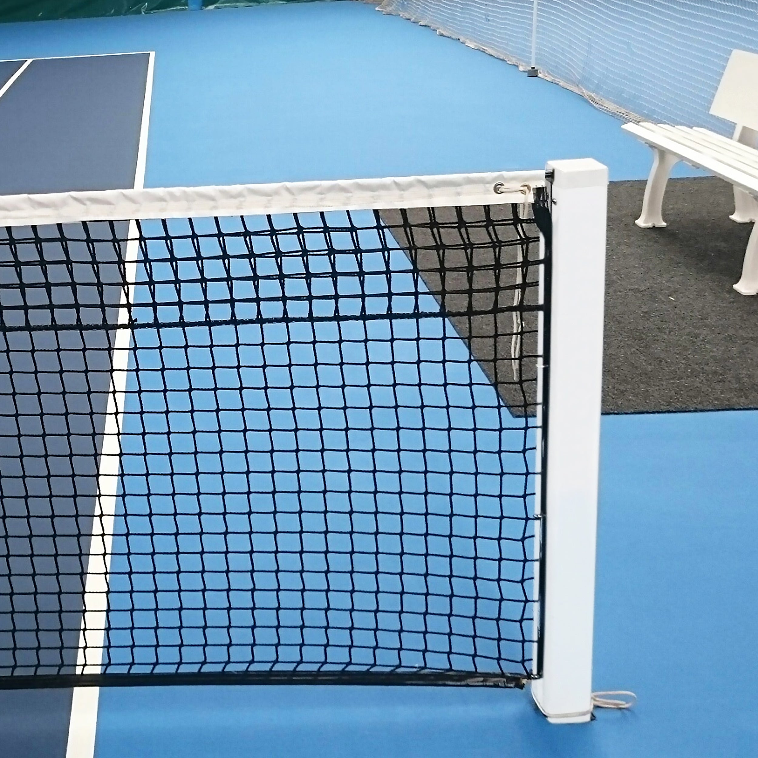 Ein Paar abnehmbare quadratische Tennispfosten Aluminimum