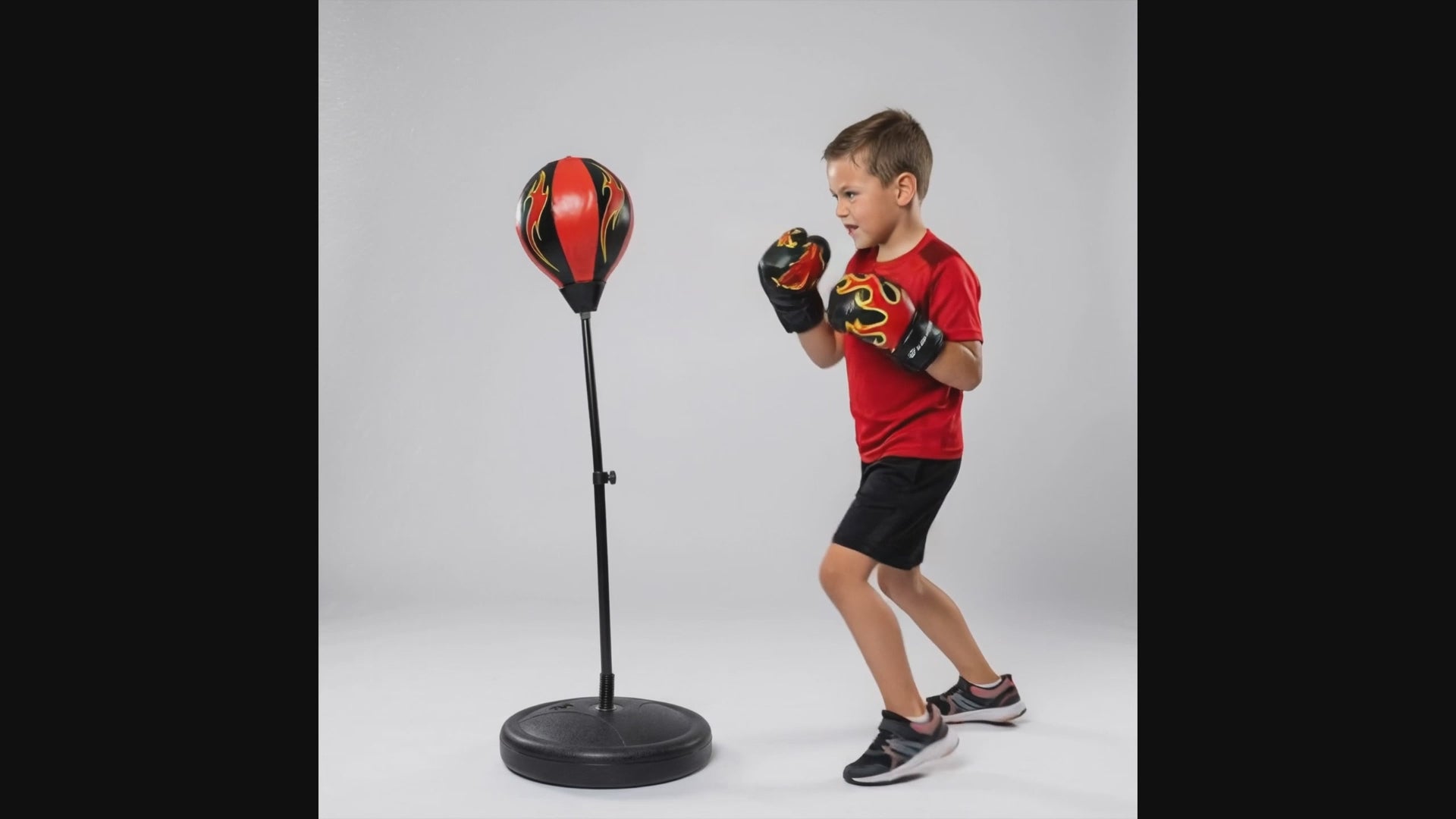 Standboxsack mit Boxhandschuhen - Kind